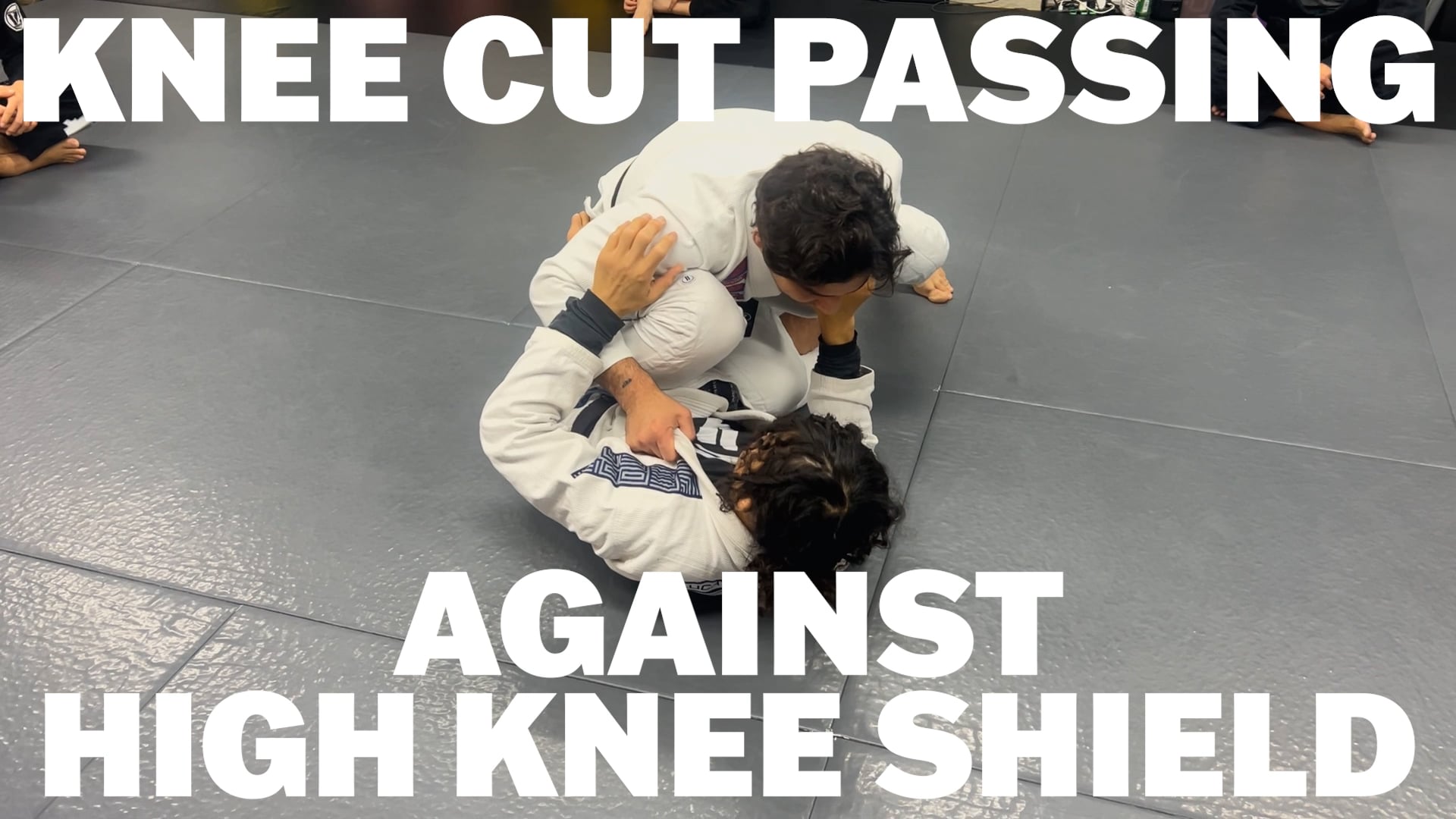 KNEE CUT PASSING AGAINST HIGH KNEE SHIELD(字幕)/LUCAS LEPRI