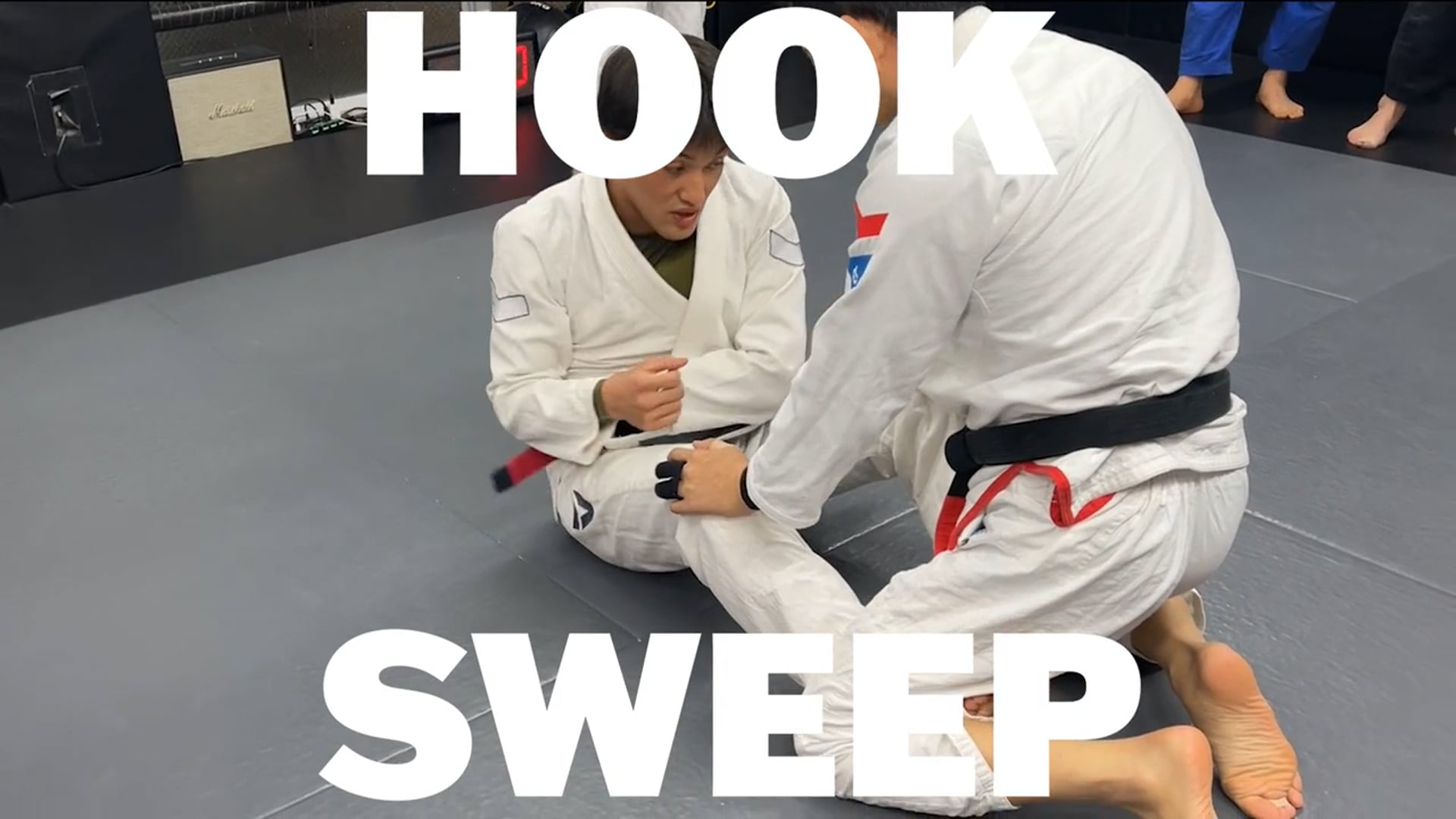 HOOK SWEEP FROM COLLAR SLEEVE GUARD/JINNOSUKE KASHIMURA