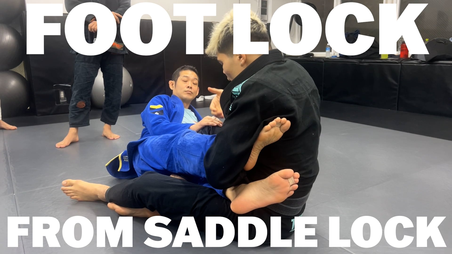 FOOT LOCK FROM SADDLE LOCK PROMO/IGOR TANABE