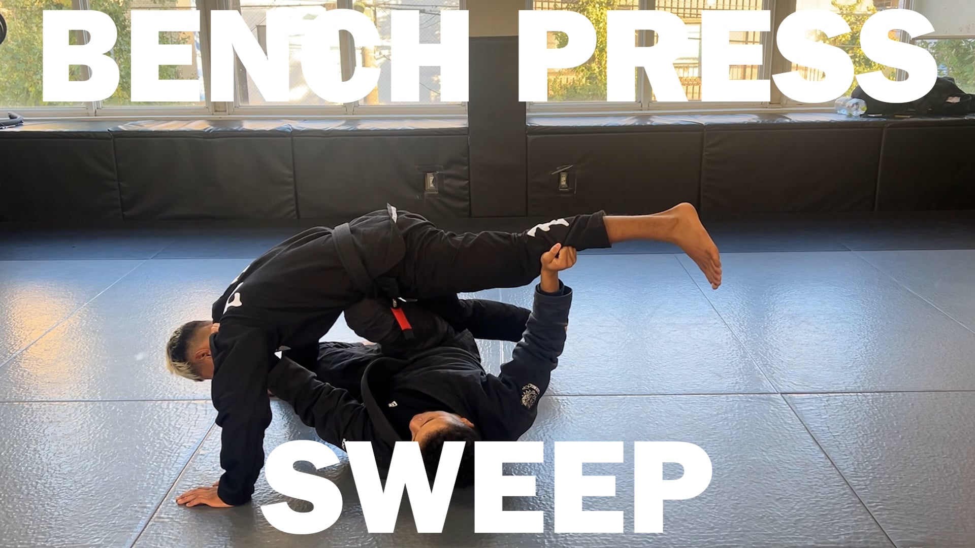 BENCH PRESS SWEEP WITH LEG DRAG/MYKE OURA